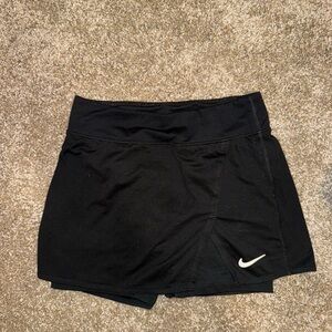 Nike Women's Black Tennis Skirt, with shorts built in, size XS 🎾